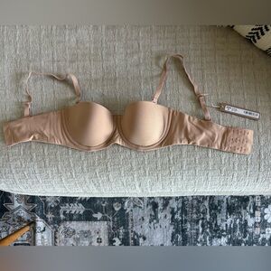 SKIMS Fits Everybody Strapless Bra (32 B) - New W/ Tags